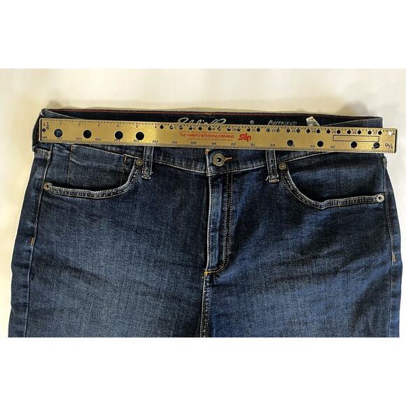 Eddie Bauer Boyfriend Shorts Womens 10 Blue Medium Wash Denim Low Rise Zip Fly - Picture 3 of 12